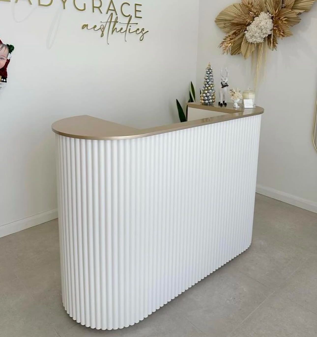 1.6m Reception Desk
