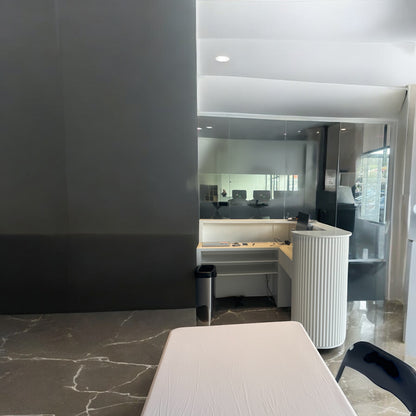 1.6mx1.6m L Shaped Reception Desk